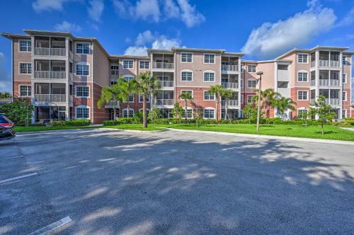 Apartamento Chic Fort Myers Condo With Community Amenities!
