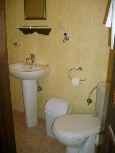 Hostal Dona Guest House