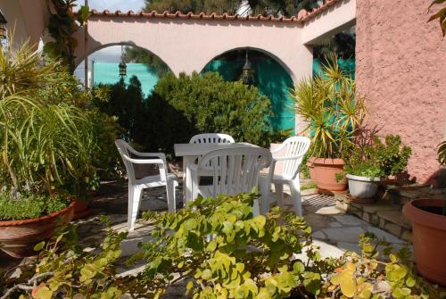 Le Village Hotel