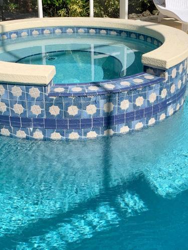 The Beach House With Heated Pool And Spa