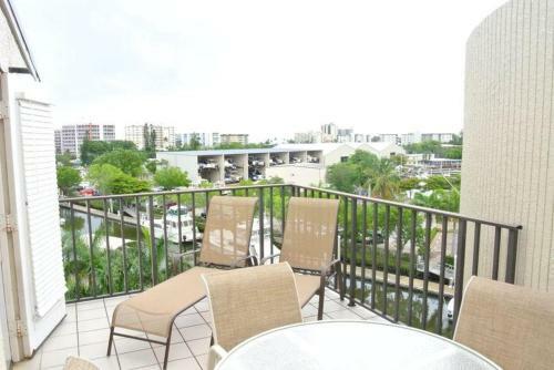 Deborah's Santa Maria Harbor Condo