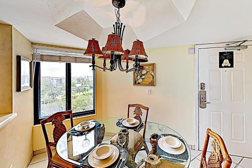 Pointe Estero 804