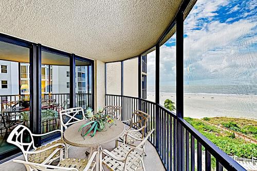 Pointe Estero 804