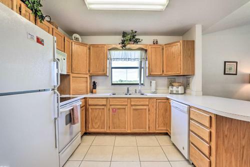 Sunny Sebring Villa With Screened Porch And Grill