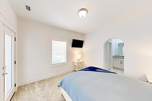 Grande Pointe Pearl