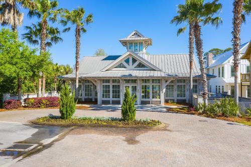 Lionfish Inn 53