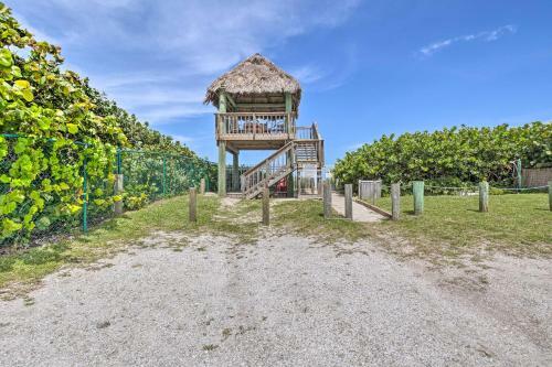 Boat Lovers Paradise Walk To Private Beach!
