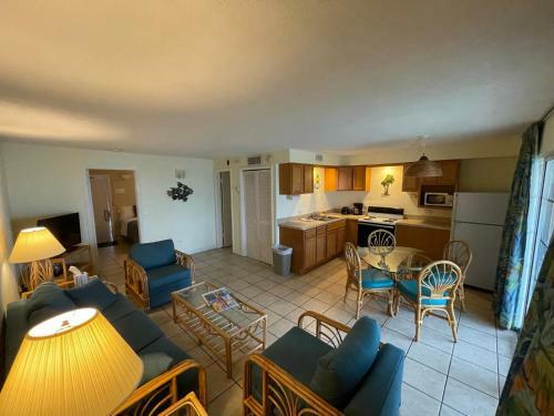 Hotel Breezy Palms Resort