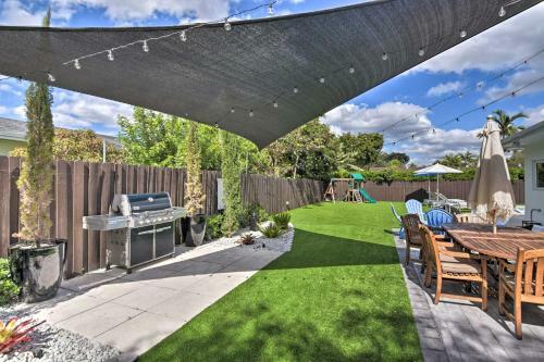 Miami Home Outdoor Pool With Slide And Fire Pit!