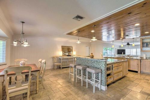 Sunny Jupiter Home With Wet Bar Less Than 3 Mi To Beach