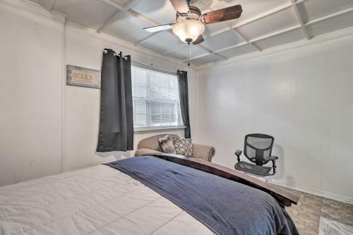 Jacksonville Beach Getaway With Private Yard!