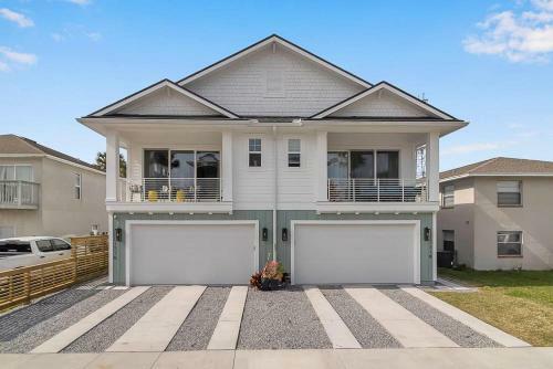 Palm Oasis North Jax Beach