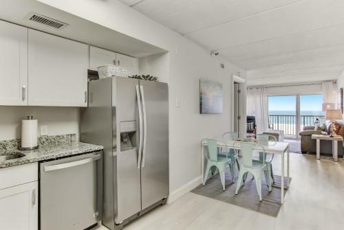Apartamento Direct Oceanfront Condo - Large Pool - Steps To Beach - Sleeps 6