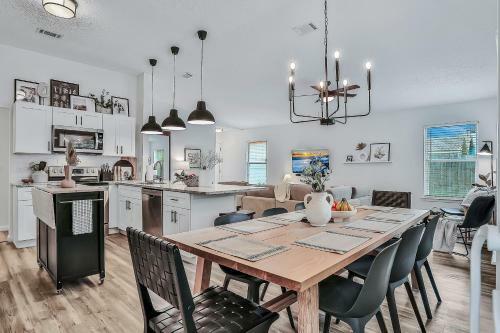 Atlantic Beach Refreshing Retreat