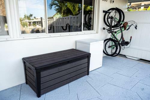 Newly Renovated 3br2ba Duplex With Private Dock