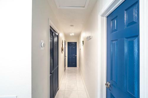 Newly Renovated 3br2ba Duplex With Private Dock