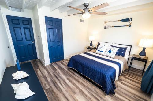 Newly Renovated 3br2ba Duplex With Private Dock