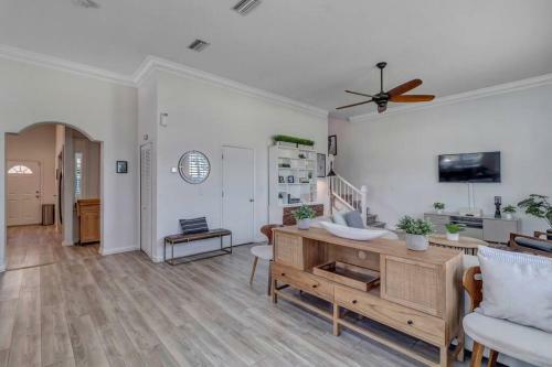 Gallery House For Art Lovers - 5 Min From Beach!