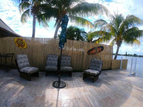 Tropical Oasis* Private Pool*lakehouse