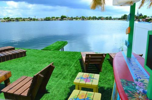 Tropical Oasis* Private Pool*lakehouse