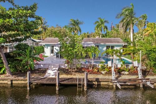 Hostal Beautiful Pool House