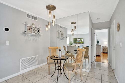 Palm Breeze Waterfront Delight
