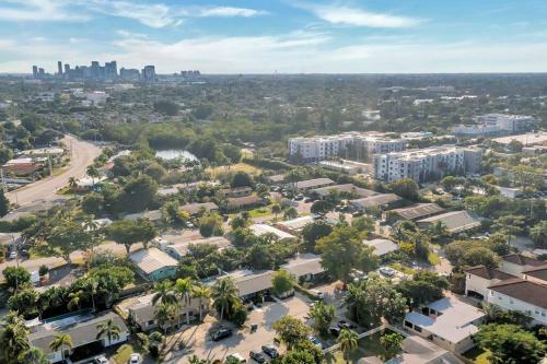 Wilton Manors Cottage 4 Bd 4 Bth W/2 Private Pools