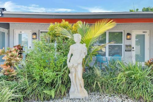 Wilton Manors Cottage 4 Bd 4 Bth W/2 Private Pools