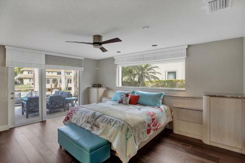Palms By The Sea Villa