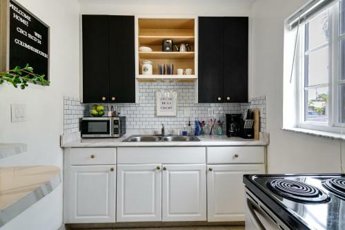 Apartamento Bright: Central 1br - Kingbed - Smart-tvs - Parking