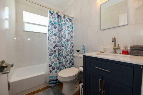 Luxurious 4-bdrm House Near Beach & Wilton Manors