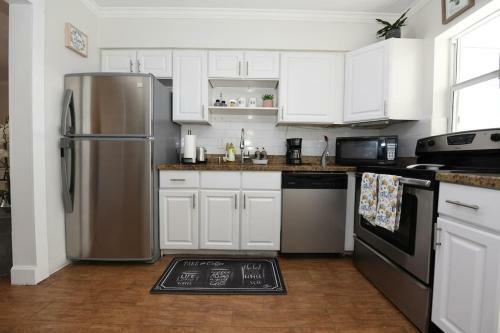 Luxurious 4-bdrm House Near Beach & Wilton Manors