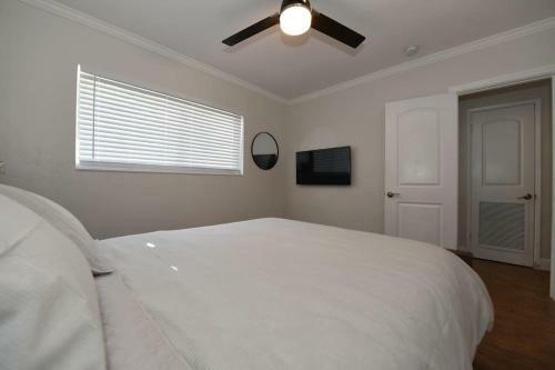 Luxurious 4-bdrm House Near Beach & Wilton Manors
