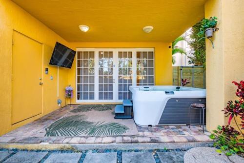 Las Olas Maison De Ville Townhouse