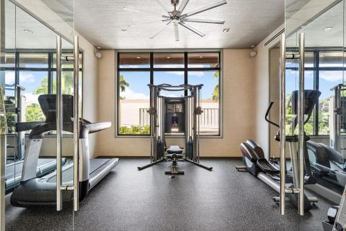 Modern Luxury Oasis 5 Bedrooms 8 Baths Walking Distance To Las Olas Beach