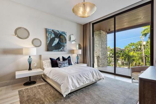 Modern Luxury Oasis 5 Bedrooms 8 Baths Walking Distance To Las Olas Beach