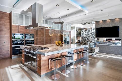 Modern Luxury Oasis 5 Bedrooms 8 Baths Walking Distance To Las Olas Beach