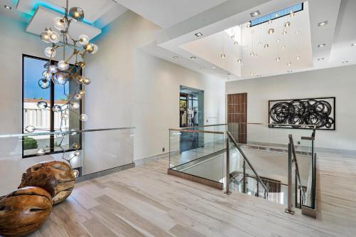 Modern Luxury Oasis 5 Bedrooms 8 Baths Walking Distance To Las Olas Beach