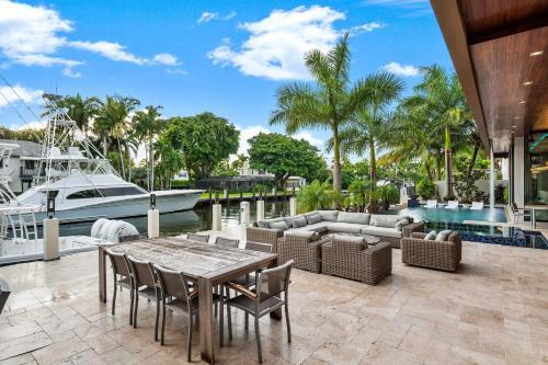 Modern Luxury Oasis 5 Bedrooms 8 Baths Walking Distance To Las Olas Beach