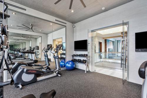 Modern Luxury Oasis 5 Bedrooms 8 Baths Walking Distance To Las Olas Beach
