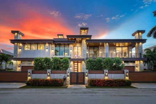 Modern Luxury Oasis 5 Bedrooms 8 Baths Walking Distance To Las Olas Beach