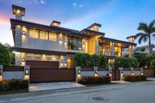 Modern Luxury Oasis 5 Bedrooms 8 Baths Walking Distance To Las Olas Beach