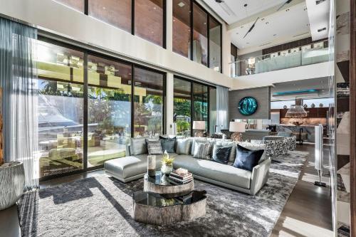 Modern Luxury Oasis 5 Bedrooms 8 Baths Walking Distance To Las Olas Beach