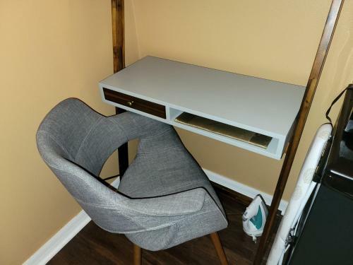 Private 1 Bedroom And 1 Bathroom
