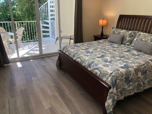 Licensed Mgr - 3/3.5 Modern Villa - Key Largo's Premier Oceanfront Resort And Marina!