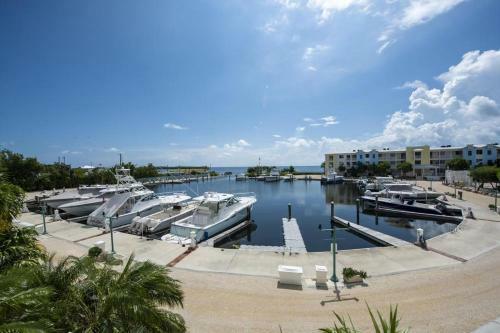 Licensed Mgr - 3/3.5 Modern Villa - Key Largo's Premier Oceanfront Resort And Marina!