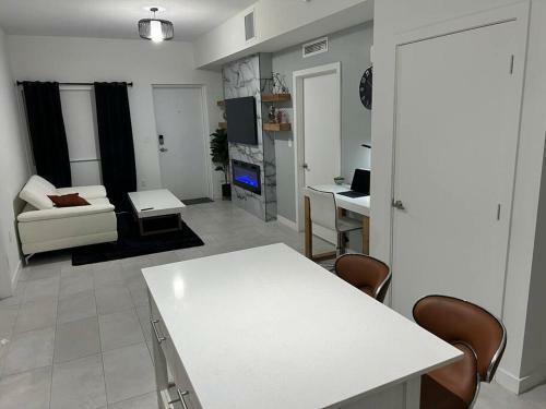 Apartamento Comfy Modern And Lux, 2 Bed-2 Bath