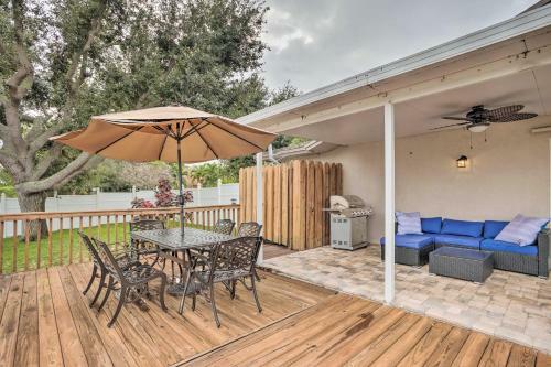 Lake Worth Waterfront Home - 5 Mi To Beach!