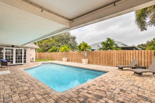 Lake Worth Waterfront Home - 5 Mi To Beach!