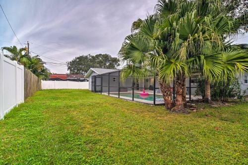 Updated Largo Home With Private Pool And Lanai!